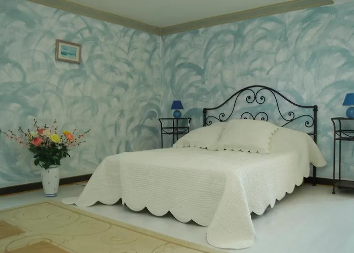 Chartreuse De Dane 4* Saint-Jean-Poutge